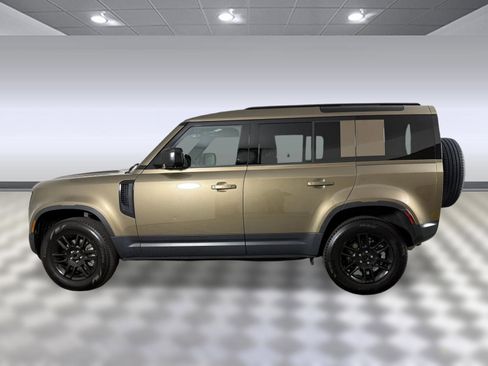Used 2025 Land Rover Defender 110 S AWD/4WD image 2