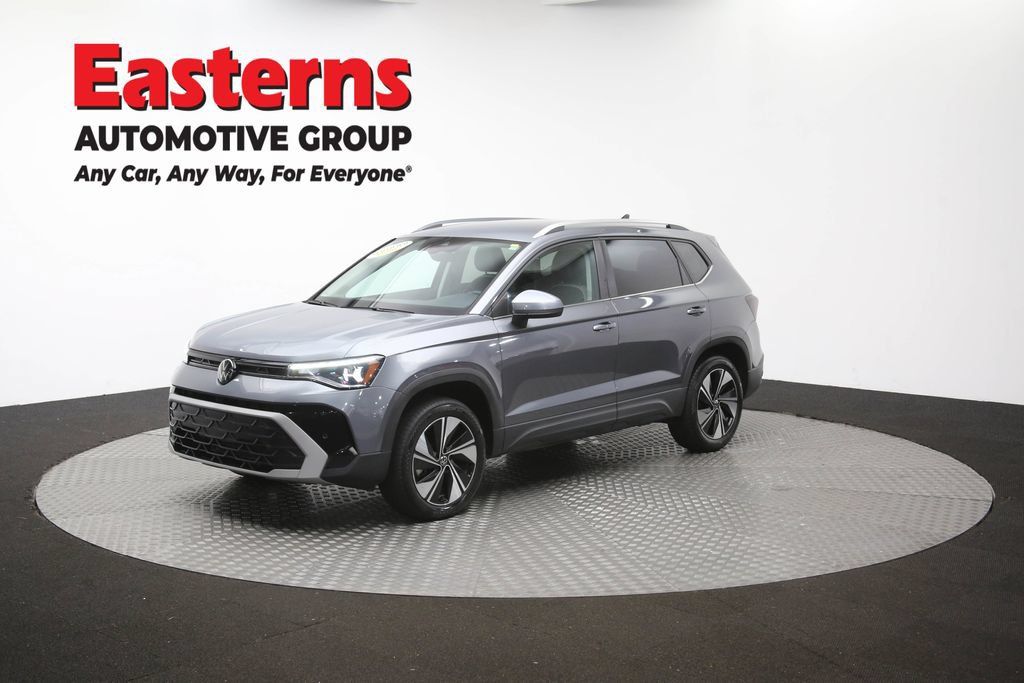 Used 2025 Volkswagen Taos SE AWD/4WD image 54
