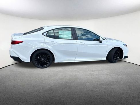 New 2026 Toyota Camry SE FWD image 11
