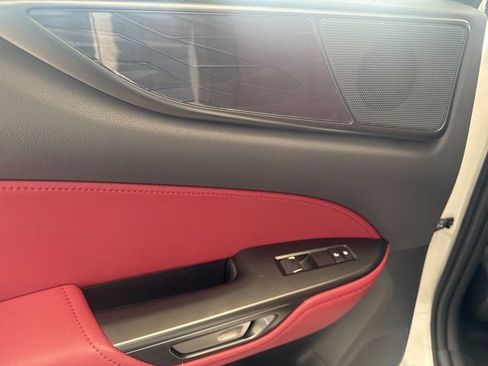 Used 2025 Lexus NX 250 FWD w/ Accessory Package (2T) image 8