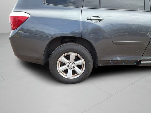 Used 2010 Toyota Highlander 4WD image 25