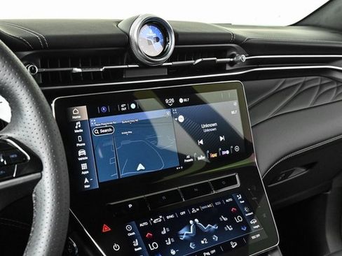 New 2025 Maserati Grecale Folgore image 12