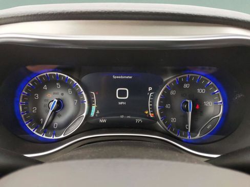 New 2026 Chrysler Pacifica Pinnacle image 25