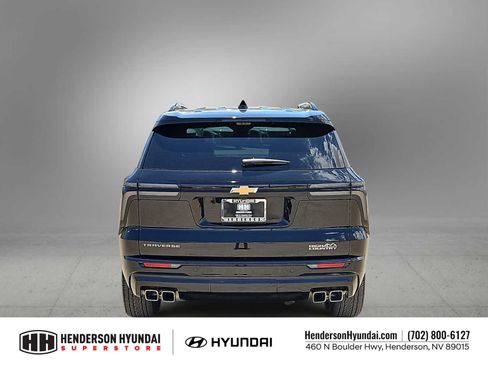 Used 2025 Chevrolet Traverse High Country FWD image 7