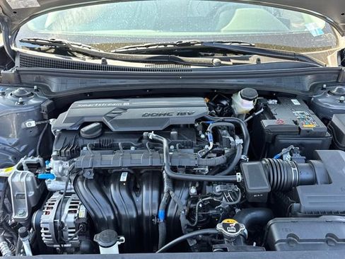 New 2026 Hyundai Elantra Limited FWD image 24