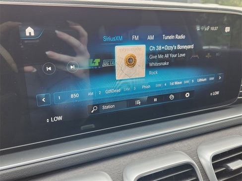 Used 2022 Mercedes-Benz GLS 450 4MATIC image 21