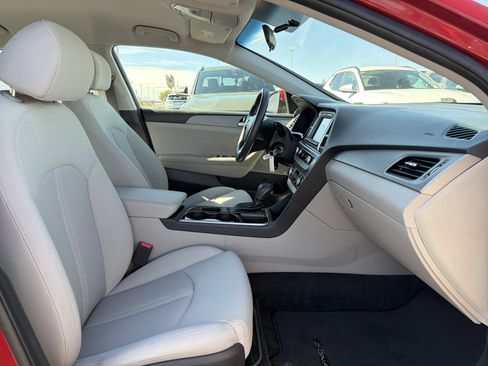 Used 2018 Hyundai Sonata SE FWD image 17