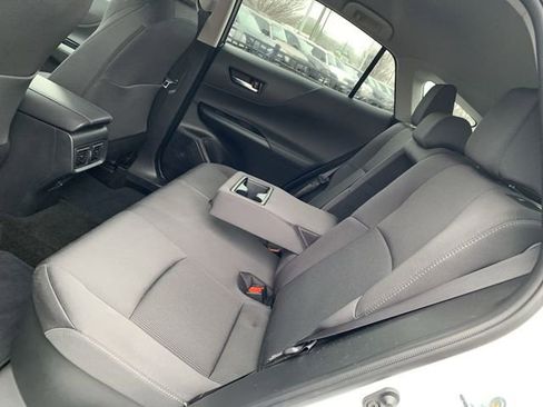 Used 2023 Toyota Venza LE image 10