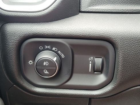 Used 2023 RAM 1500 Big Horn AWD/4WD image 24