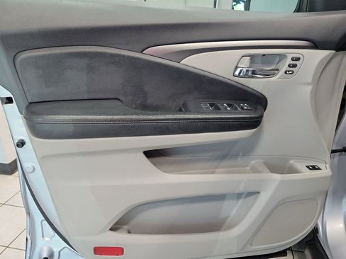 Used 2019 Honda Pilot EX-L image 37