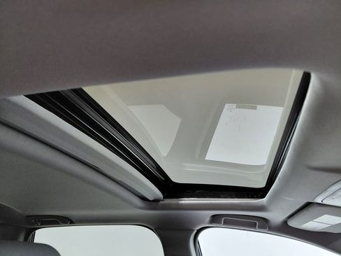 Used 2022 Honda CR-V EX-L image 9