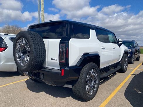 Used 2025 GMC Hummer EV 3X image 11