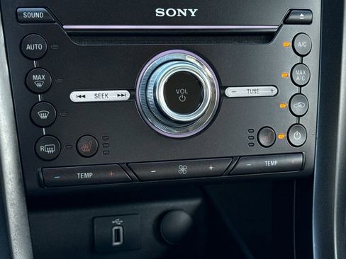 Used 2017 Ford Fusion Titanium image 21