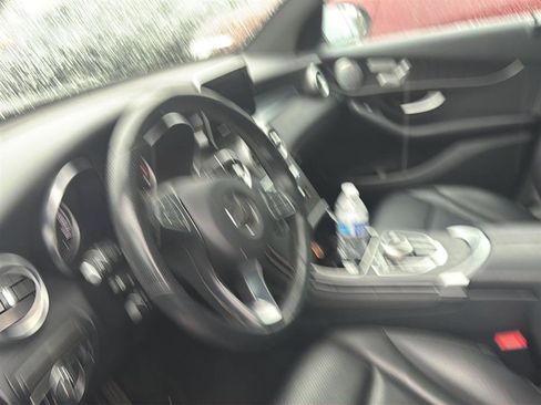 Used 2018 Mercedes-Benz GLC 300 4MATIC image 45