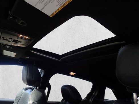 Used 2025 Toyota Sienna XLE Woodland Edition AWD/4WD image 13