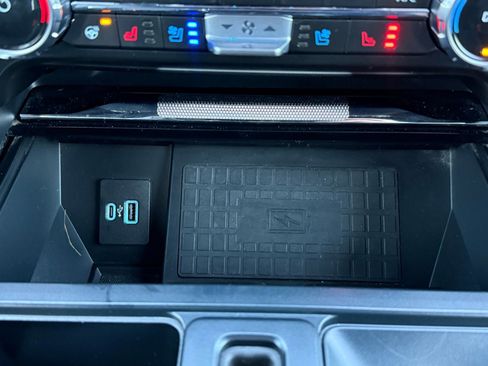 Used 2022 Ford F150 Lariat w/ Equipment Group 502A High image 29