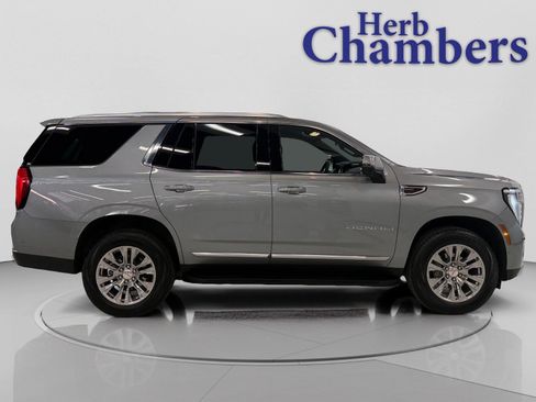 Used 2025 GMC Yukon Denali image 2