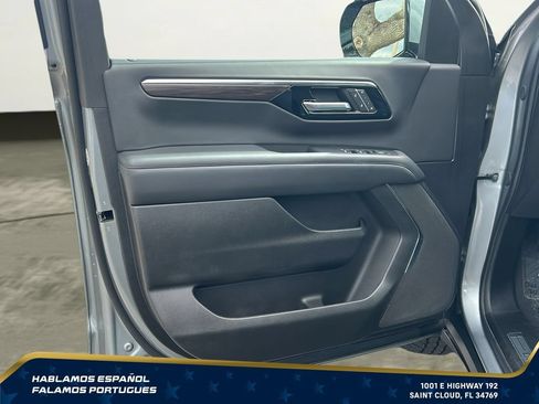 Certified 2025 Chevrolet Suburban Z71 AWD/4WD image 10