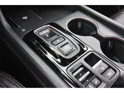 Used 2025 Honda Pilot Black Edition image 27