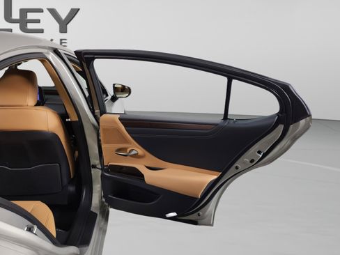 New 2025 Lexus ES 350 w/ Premium Package image 30