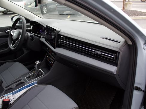 New 2026 Volkswagen Jetta SE image 33