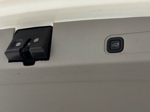 Used 2010 GMC Yukon SLT image 80