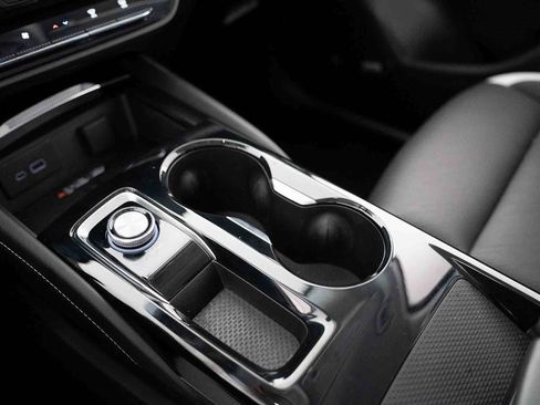 Used 2024 Buick Envision Sport Touring image 32