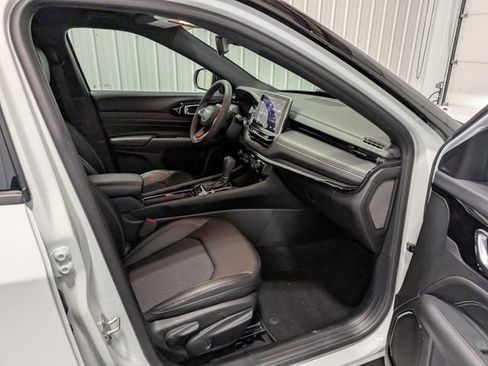 Used 2024 Jeep Compass Latitude w/ Altitude Special Edition AWD/4WD image 27