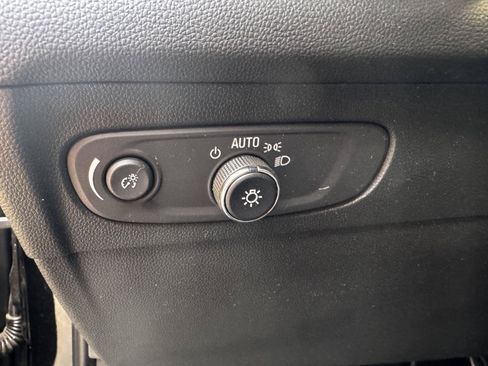 Certified 2023 Buick Envision Preferred w/ Sport Touring Package AWD/4WD image 21