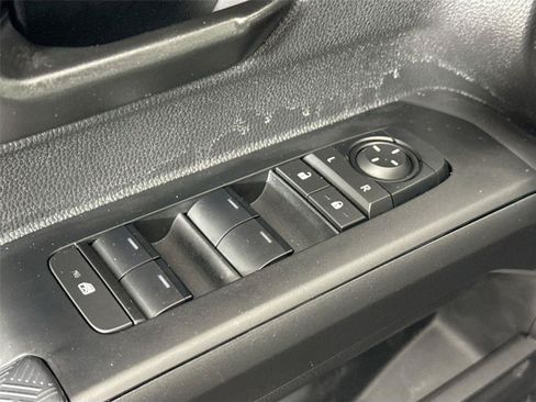 Certified 2024 Toyota Tacoma SR5 AWD/4WD image 25