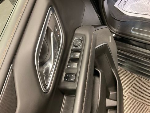Used 2024 GMC Yukon XL AT4 w/ AT4 Premium Plus Package AWD/4WD image 12
