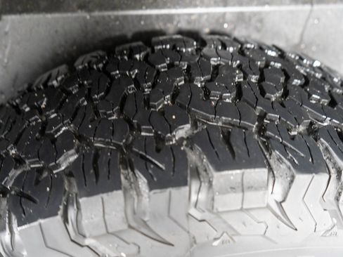 Used 2012 RAM 1500 ST w/ SXT Appearance Group image 25