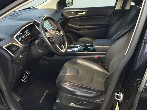 Used 2016 Ford Edge Sport w/ Equipment Group 401A AWD/4WD image 4