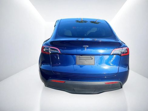 Used 2022 Tesla Model Y Long Range AWD/4WD image 5