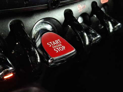 Used 2023 MINI Cooper S image 19