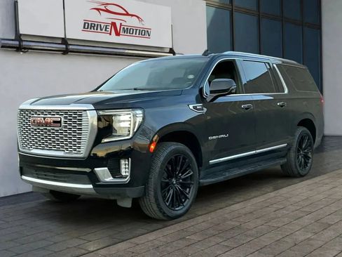 Used 2022 GMC Yukon XL Denali image 7
