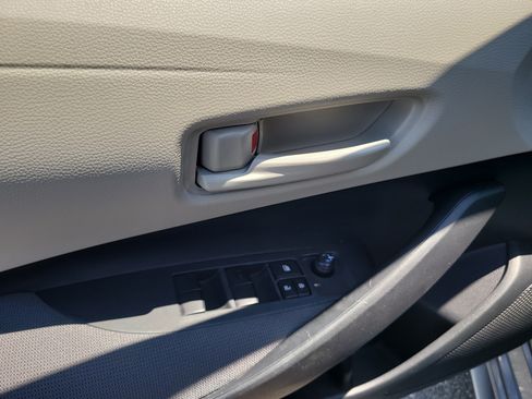 Certified 2025 Toyota Corolla LE FWD image 16