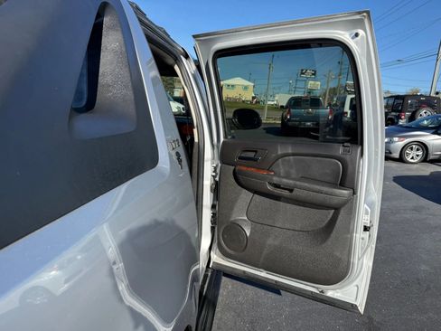 Used 2012 Chevrolet Avalanche LT w/ All-Star Edition image 35