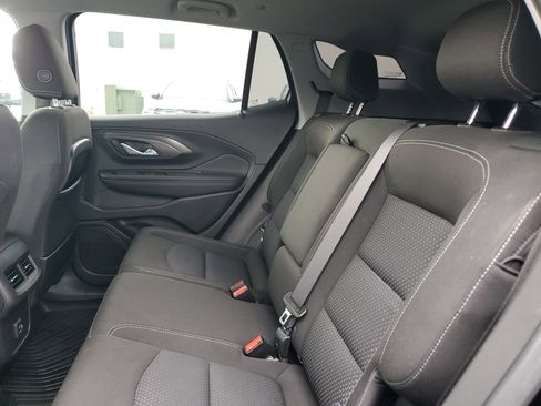 Used 2022 GMC Terrain SLE w/ Driver Convenience Package image 12