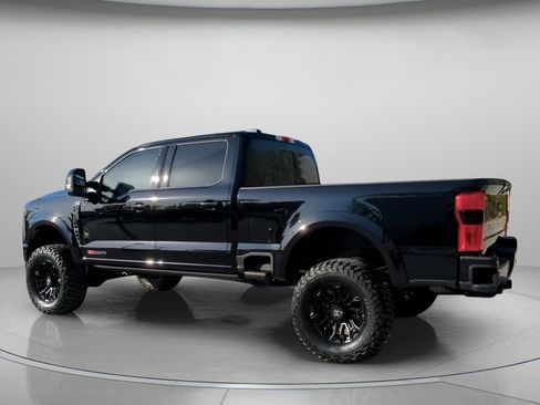 New 2026 Ford F250 Lariat w/ Black Appearance Package image 15