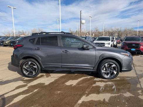 Used 2024 Subaru Crosstrek 2.5i Limited image 2