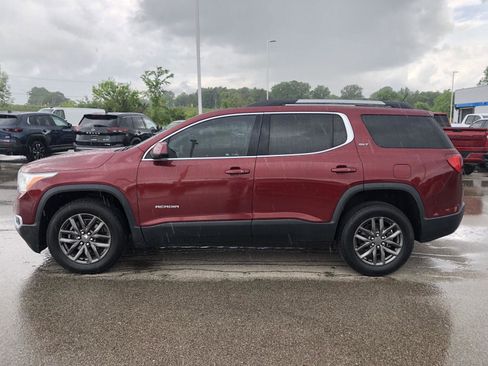 Used 2018 GMC Acadia SLT FWD image 2