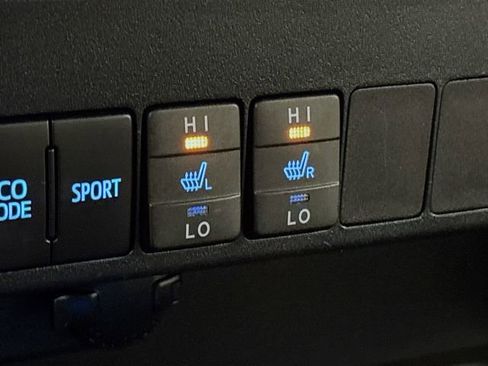 Used 2013 Toyota RAV4 Limited image 19