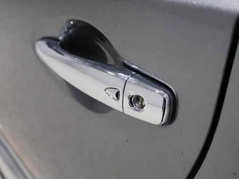 Used 2023 Nissan Murano SL image 8