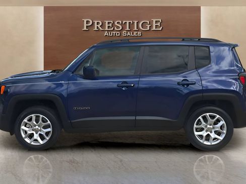 Used 2017 Jeep Renegade Latitude AWD/4WD image 27
