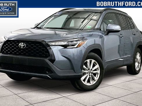 Used 2023 Toyota Corolla Cross LE image 1