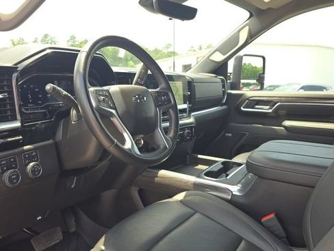 Used 2025 Chevrolet Silverado 2500 LTZ w/ Trail Boss Package AWD/4WD image 26