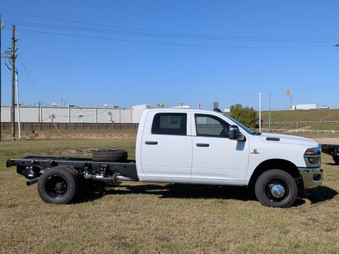 New 2026 RAM 3500 Tradesman w/ Chrome Appearance Group A image 9