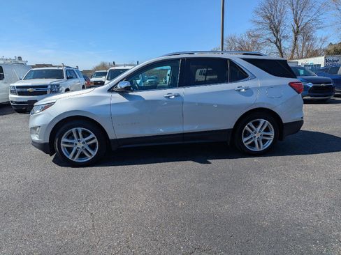 Used 2018 Chevrolet Equinox Premier image 4