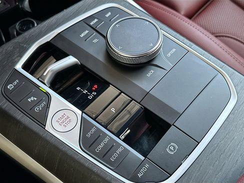 Certified 2024 BMW 330i 330i w/ Convenience Package image 16